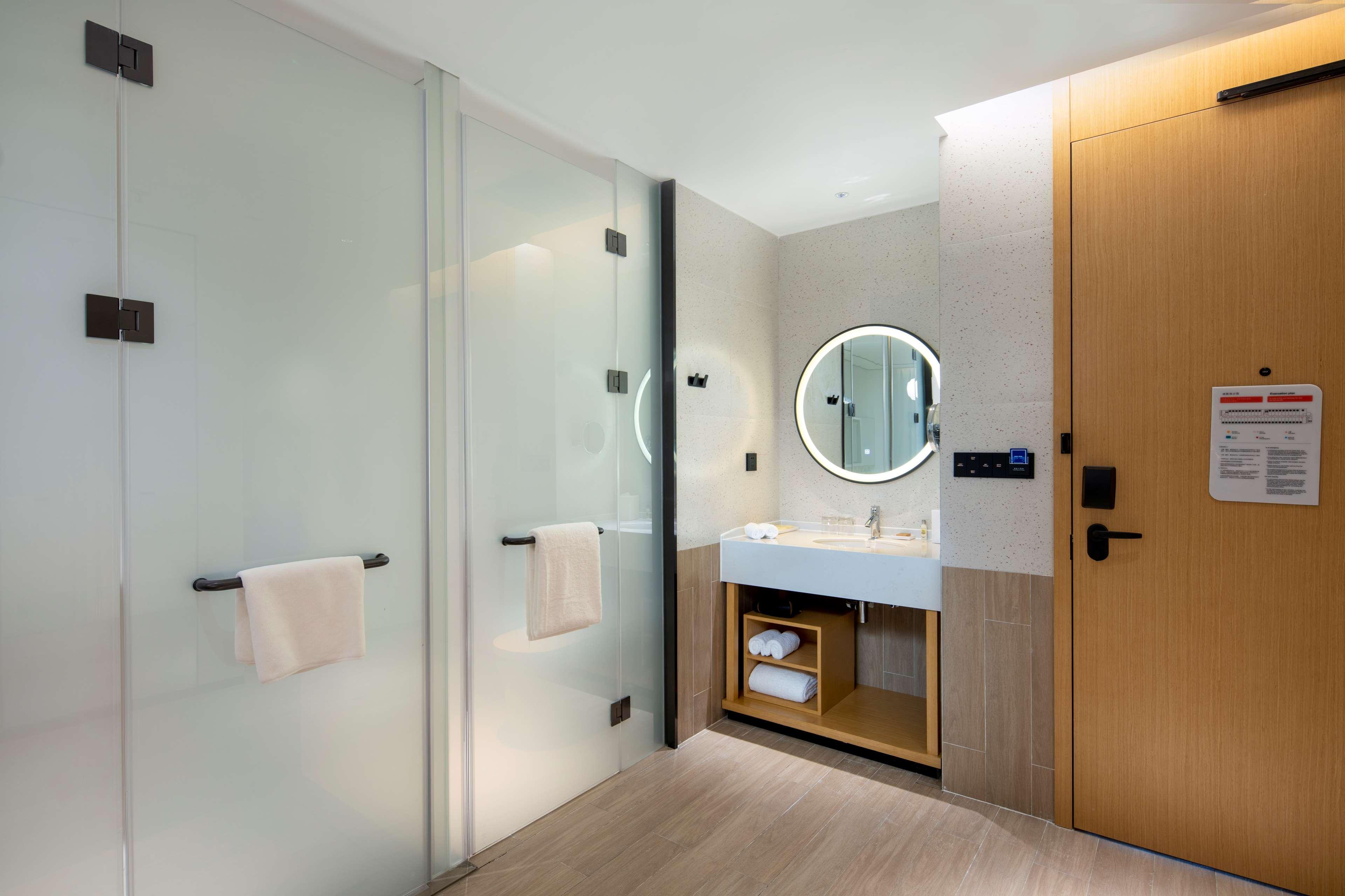 Hilton Garden Inn Shenzhen Nanshan Avenue エクステリア 写真