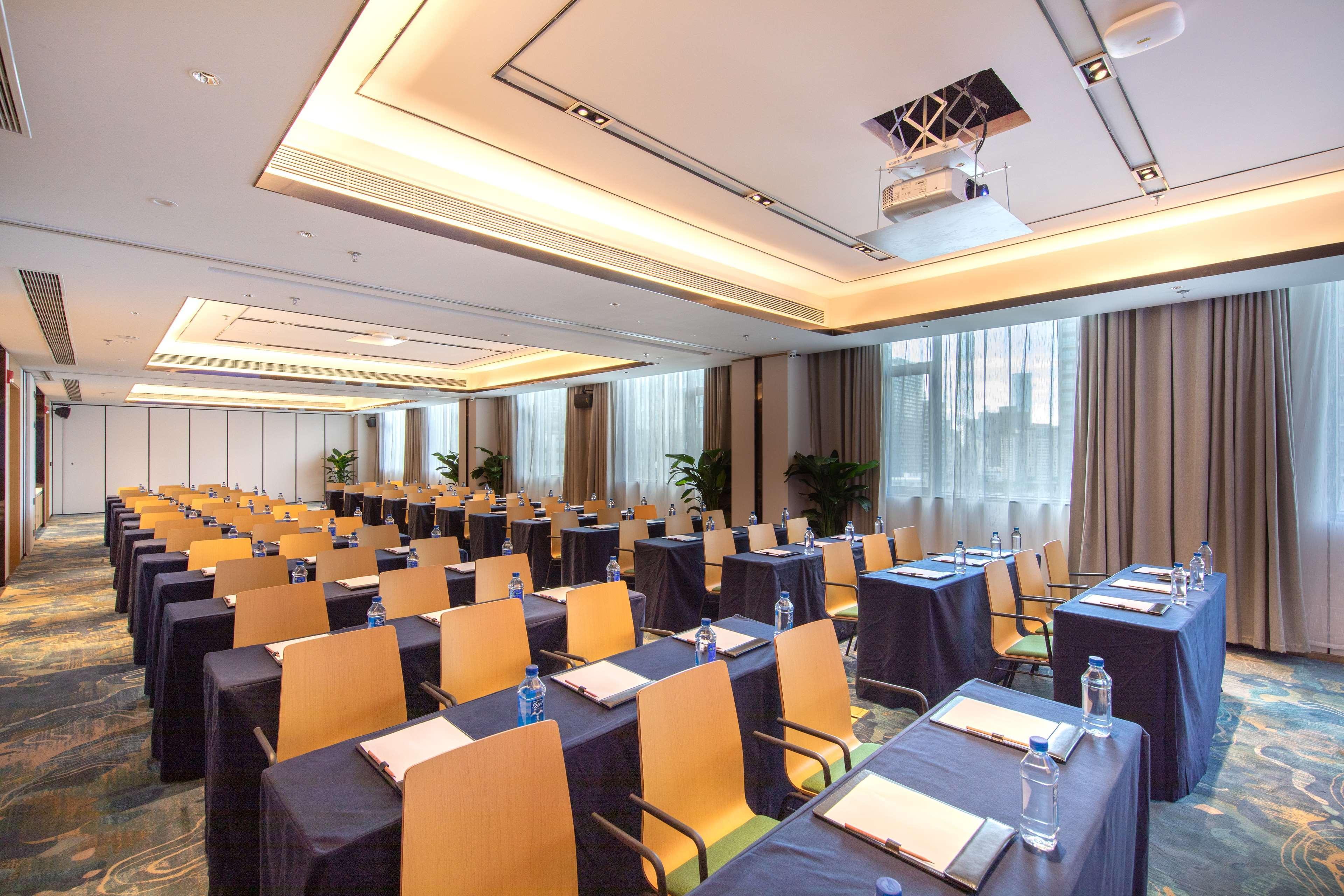 Hilton Garden Inn Shenzhen Nanshan Avenue エクステリア 写真