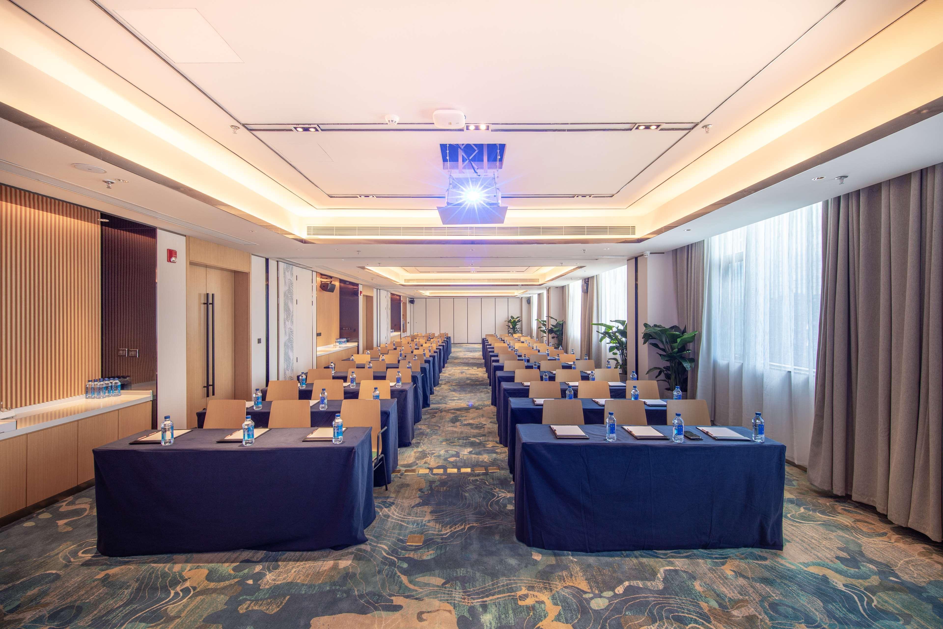 Hilton Garden Inn Shenzhen Nanshan Avenue エクステリア 写真