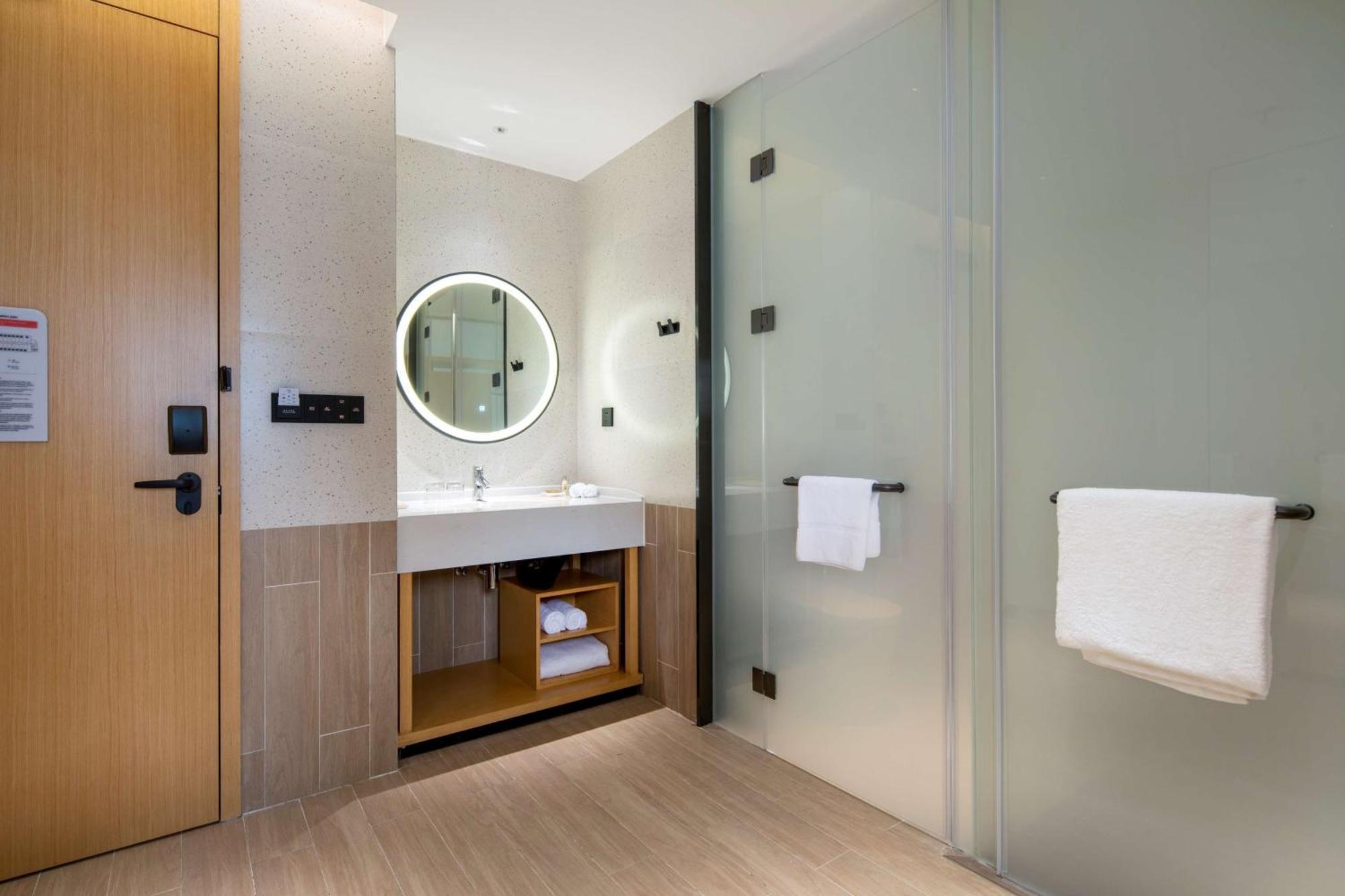 Hilton Garden Inn Shenzhen Nanshan Avenue エクステリア 写真