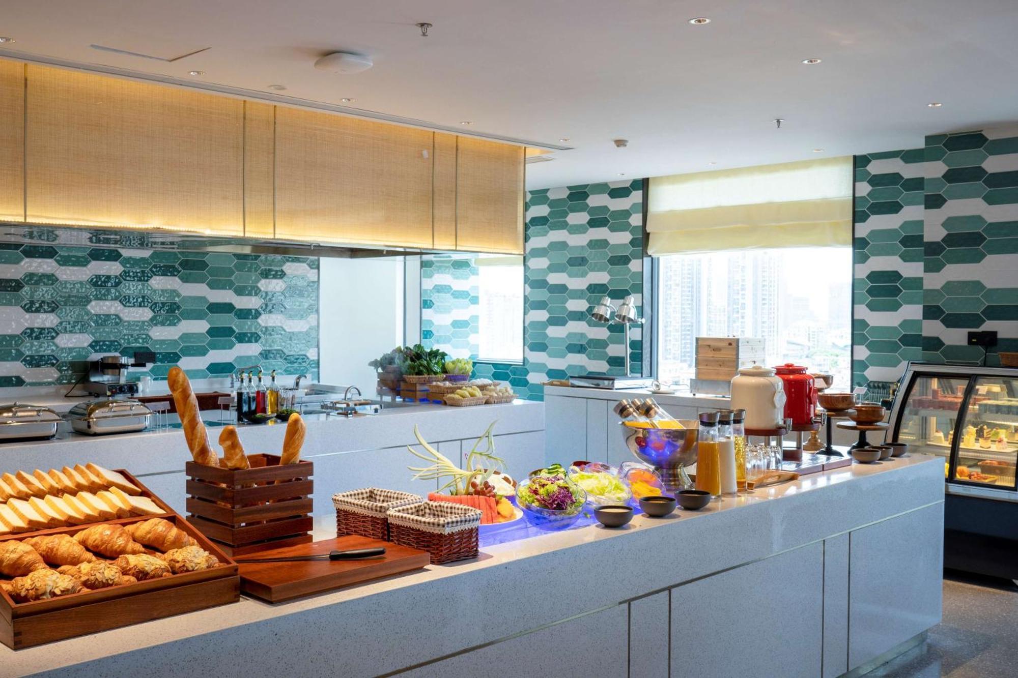 Hilton Garden Inn Shenzhen Nanshan Avenue エクステリア 写真
